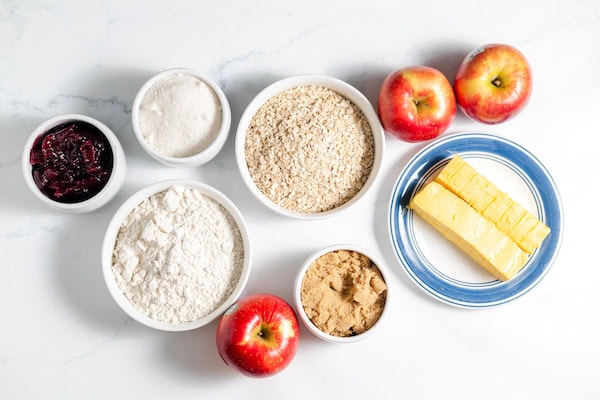 ingredients for making cranberry apple crisp