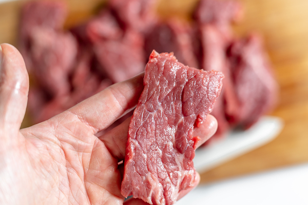 cutting beef across the grain