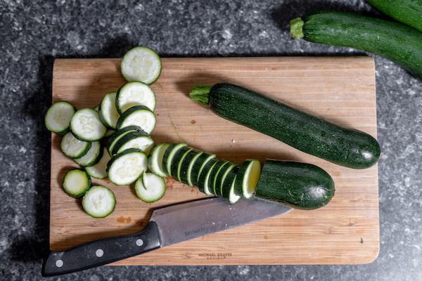 slicing zucchini for freezing