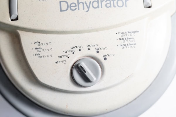 dehydrator shown set to 110ºF