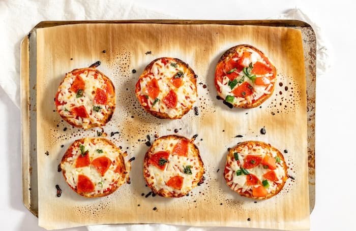 english muffin pizzas, ready to serve