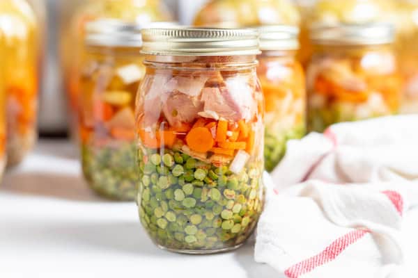 jars of home-canned split pea soup