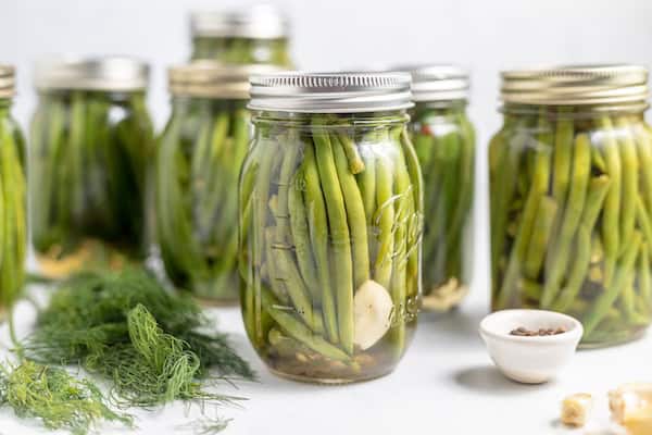 pickled green beans with dill