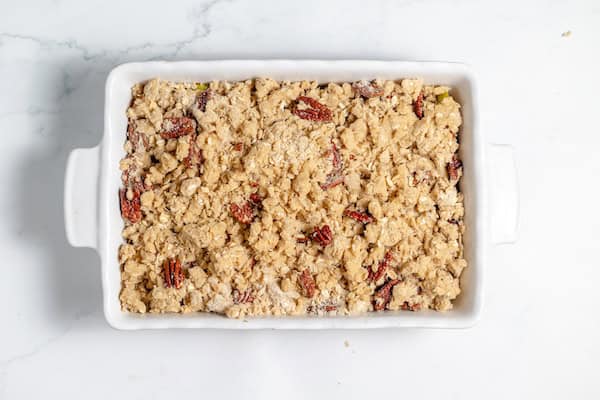 pear crisp with pecans