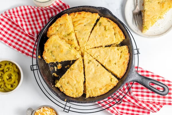 Jalapeño Cheddar Cornbread