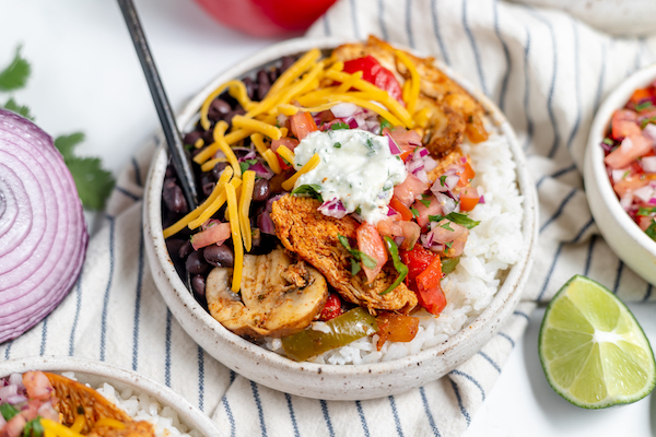 Simple Chicken Fajita Bowls